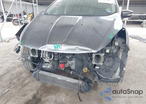 2014 Ford Escape Titanium z USA, uszkodzony, nr VIN 1FMCU0J9XEUE11657